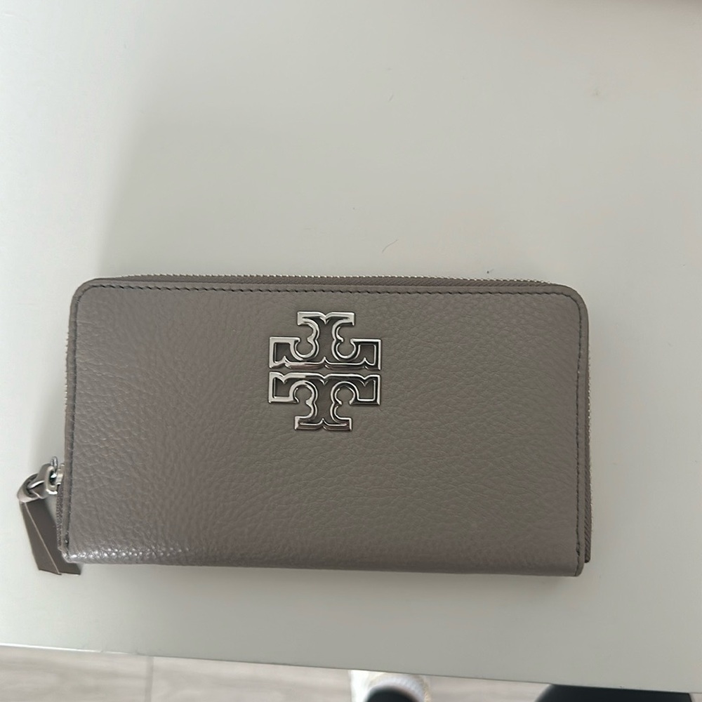 Tory Burch grey wallet - perfect condition